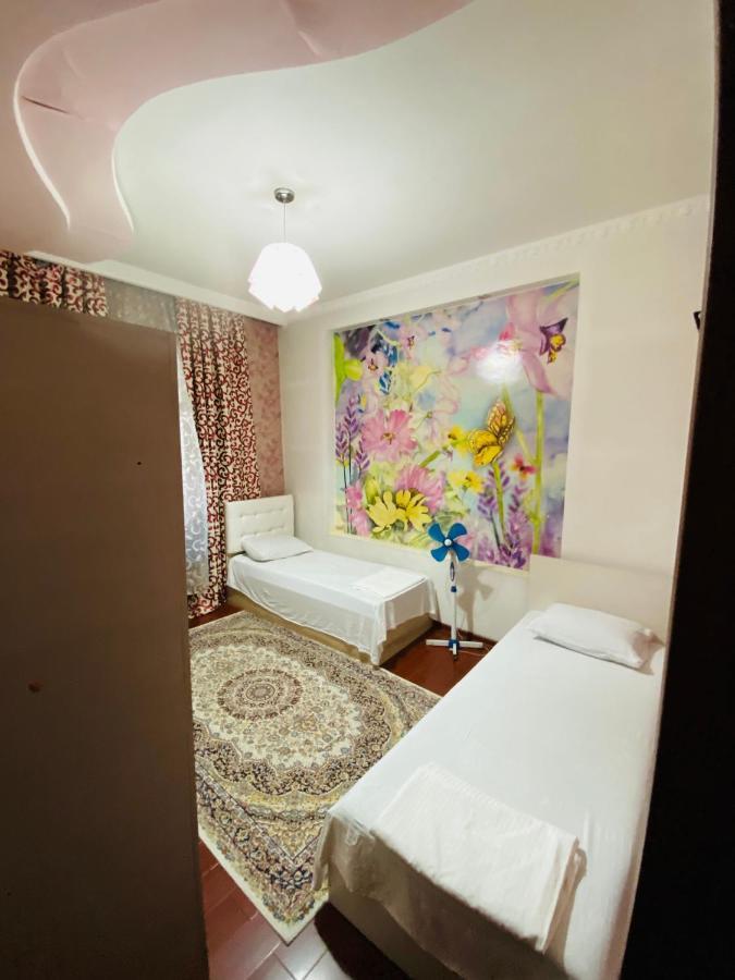 Vip Hostel Turkistan Eksteriør billede