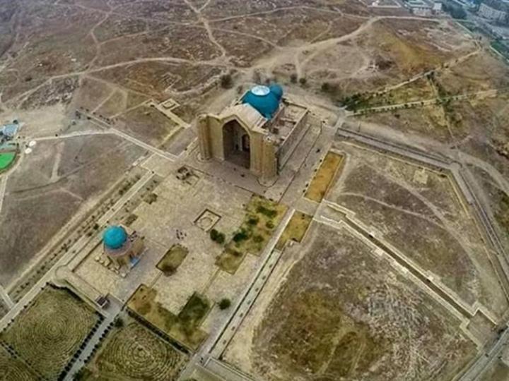 Vip Hostel Turkistan Eksteriør billede